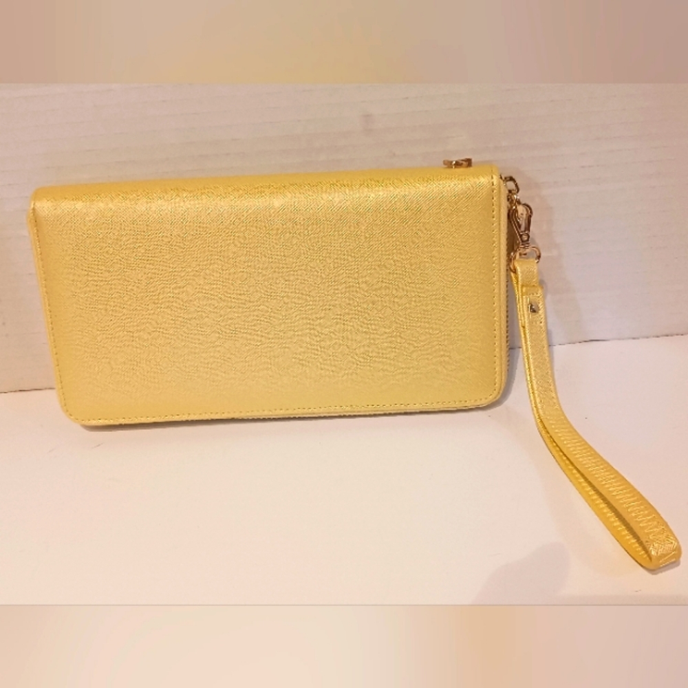 NWOT WALLET CLUTCH YELLOW‎ CHELMON